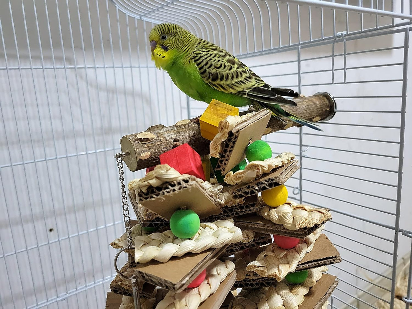 Bird Toys,Peppered Wood Parrot Toys,Corn Husk Paper Parrot Chew Toys for Small and Medium-Sized Pet Birds,Macaws,Australian Parrots,Budgies,Peacocks,Amazon Parrots,(Pepper Wood Pole Model)